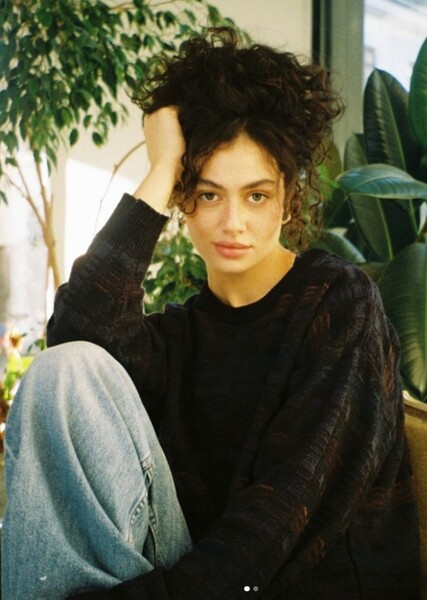 Julia Novohradsky photo