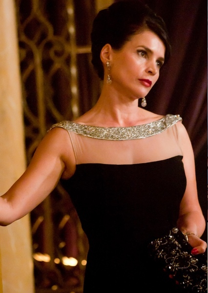 Julia Ormond photo