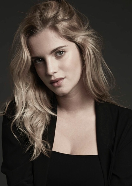 Júlia Palha photo
