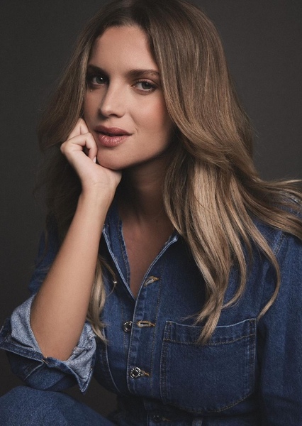 Júlia Palha photo