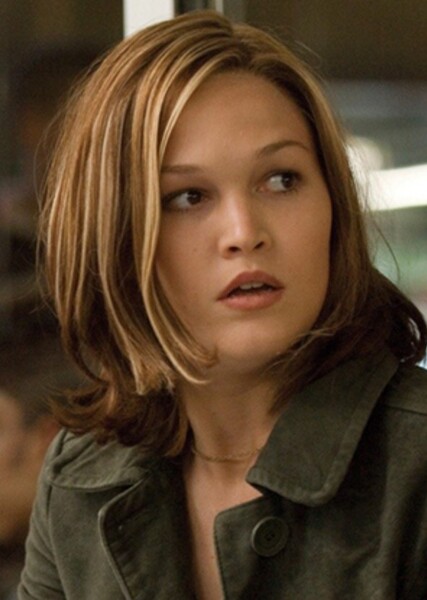 Julia Stiles