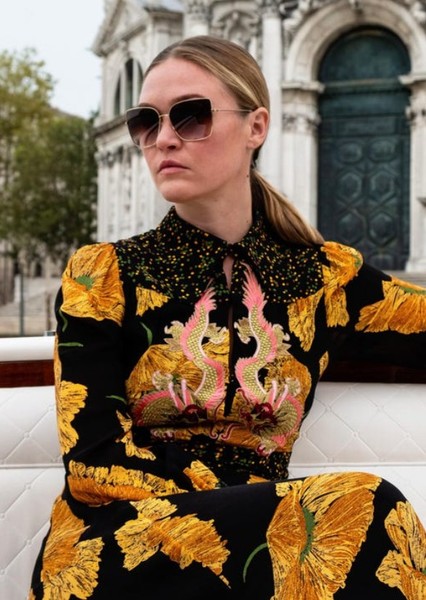 Julia Stiles photo