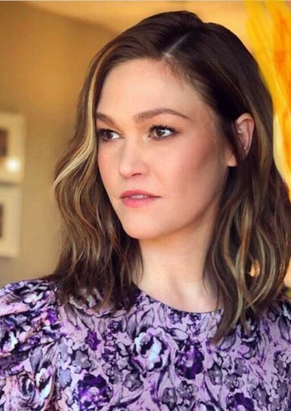 Julia Stiles photo