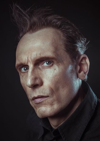 Julian Bleach