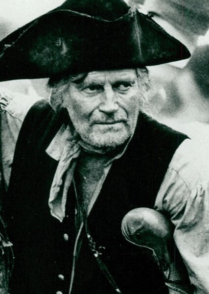 Julian Glover photo