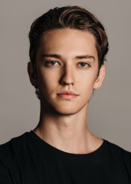 Julian MacKay photo