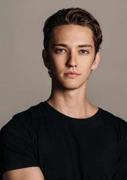 Julian MacKay photo
