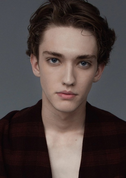 Julian MacKay photo