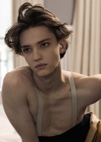 Julian MacKay photo