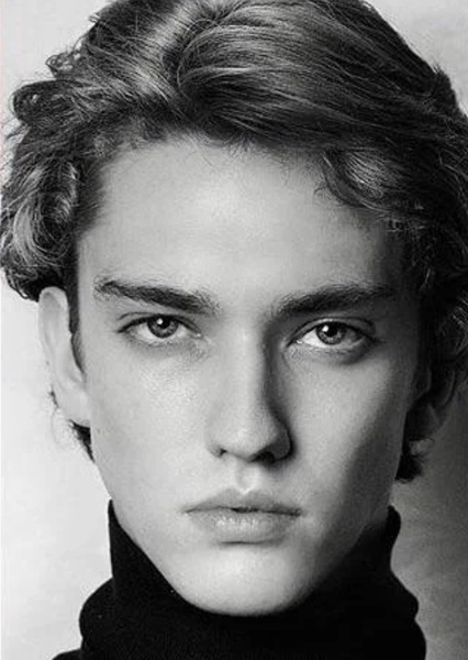 Julian MacKay photo