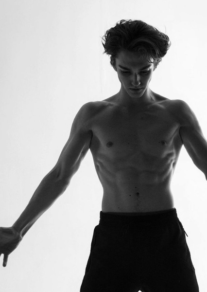 Julian MacKay photo