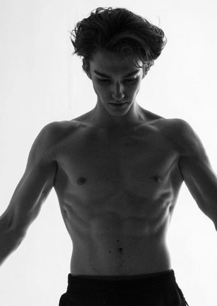 Julian MacKay photo