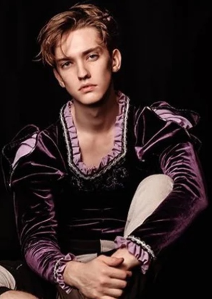 Julian MacKay photo