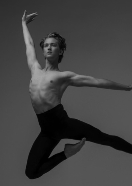 Julian MacKay photo