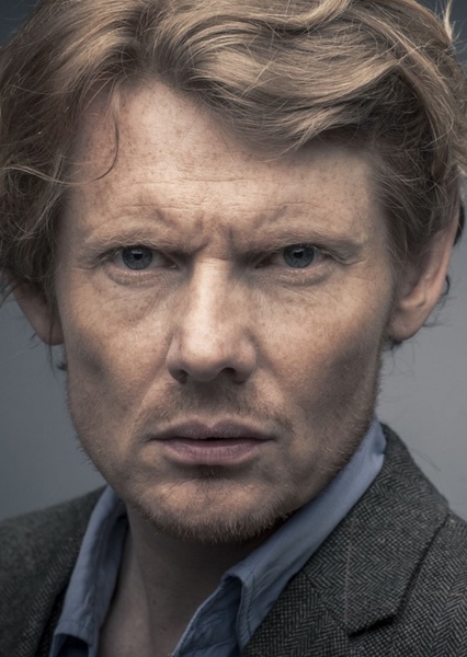 Julian Rhind-Tutt photo