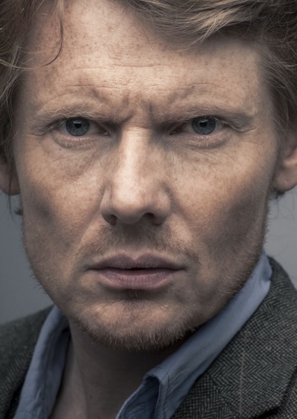 Julian Rhind-Tutt photo