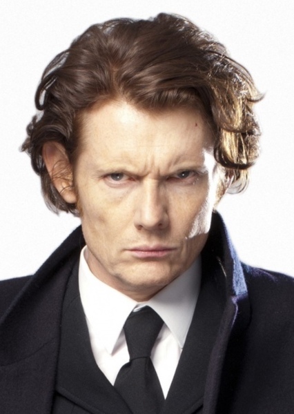 Julian Rhind-Tutt photo