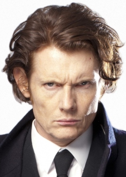 Julian Rhind-Tutt photo