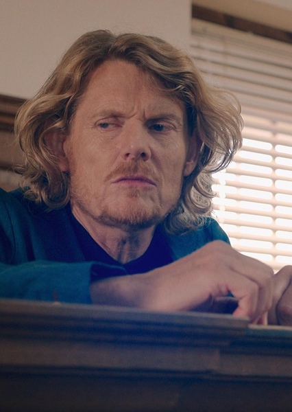 Julian Rhind-Tutt photo