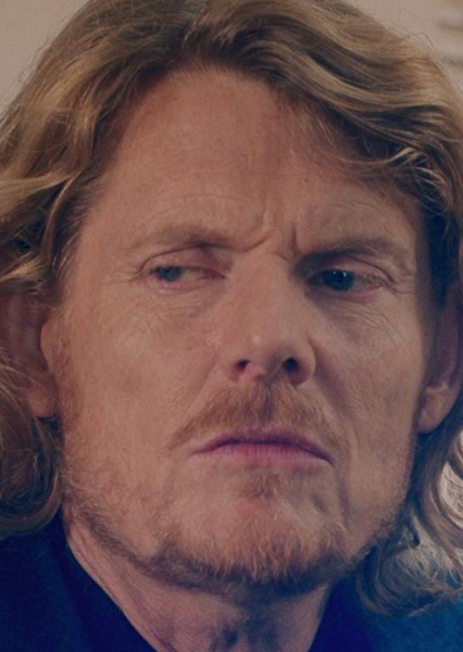 Julian Rhind-Tutt photo