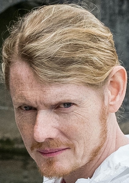 Julian Rhind-Tutt photo