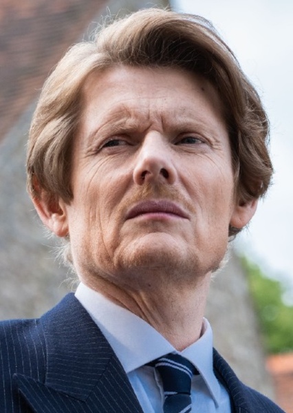 Julian Rhind-Tutt photo
