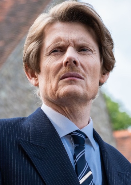 Julian Rhind-Tutt photo