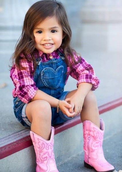 Julianna Gamiz photo