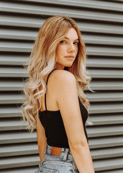 Julianne Binard photo