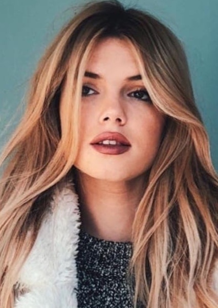 Julianne Binard photo