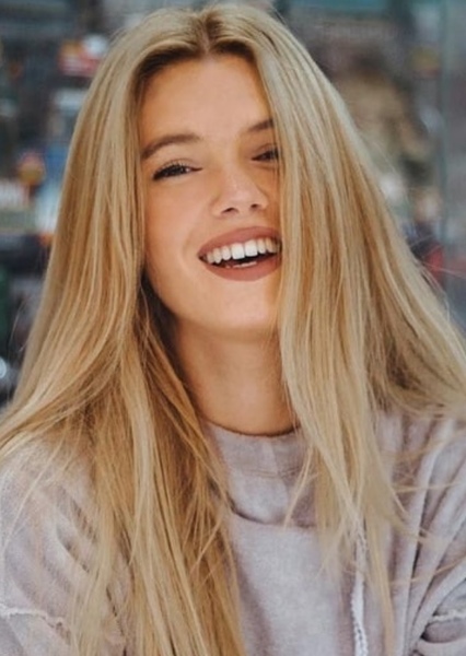 Julianne Binard photo