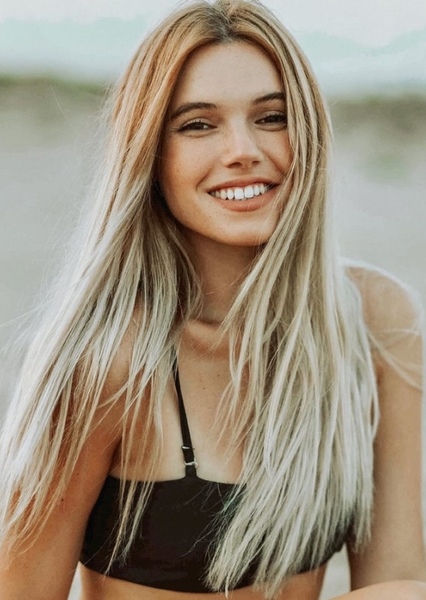 Julianne Binard photo