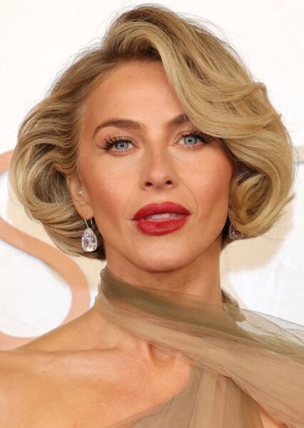 Julianne Hough photo