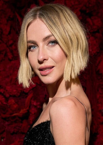 Julianne Hough photo