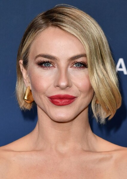 Julianne Hough photo