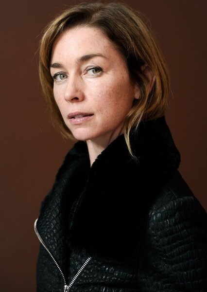 Julianne Nicholson photo