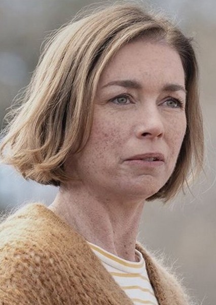 Julianne Nicholson