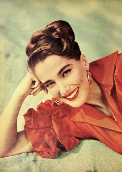 Julie Adams photo