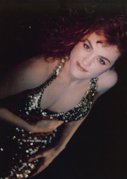 Julie Brown photo