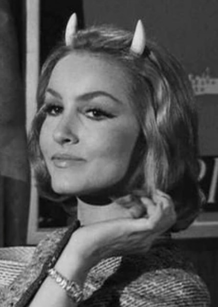 Julie Newmar photo