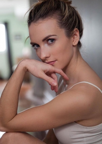 Julie Nolke photo