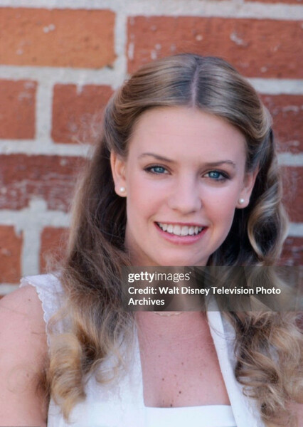 Julie Piekarski photo