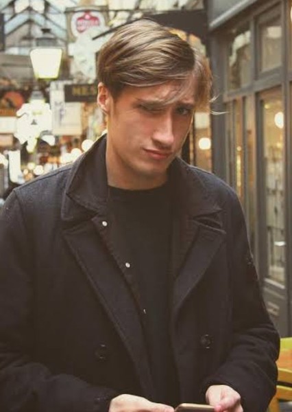 Julien Debaker photo