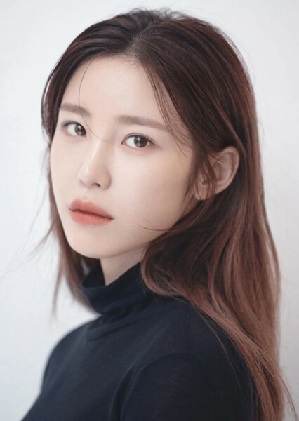 Jun Hyo-seong photo