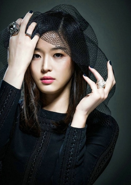 Jun Ji-hyun photo