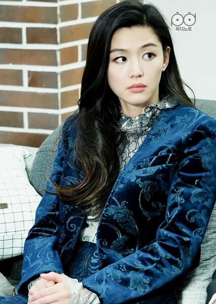 Jun Ji-hyun photo