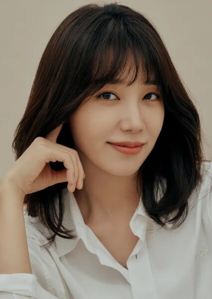 Jung Eun-ji photo