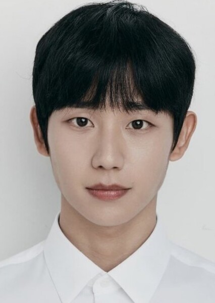 Jung Hae-in photo