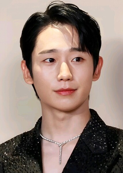Jung Hae-in photo
