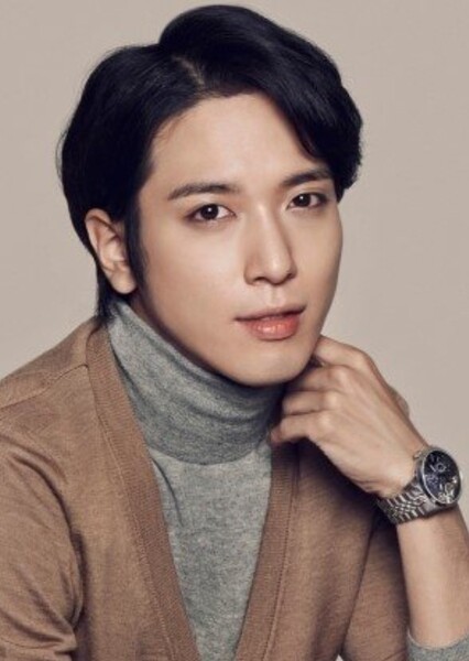 Jung Yong-hwa photo